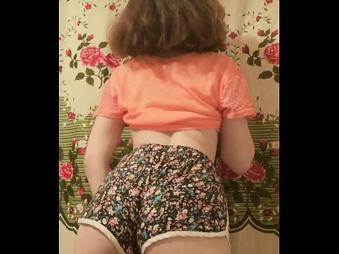 ❤️ Mozo sexy quitándose os calzóns ante a cámara Vídeo de sexo na pornografía gl.kiss-x-max.ru ❤